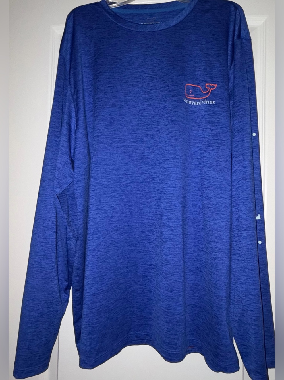 MENS VINEYARD & VINES LS TSHIRT
SIZE LARGE